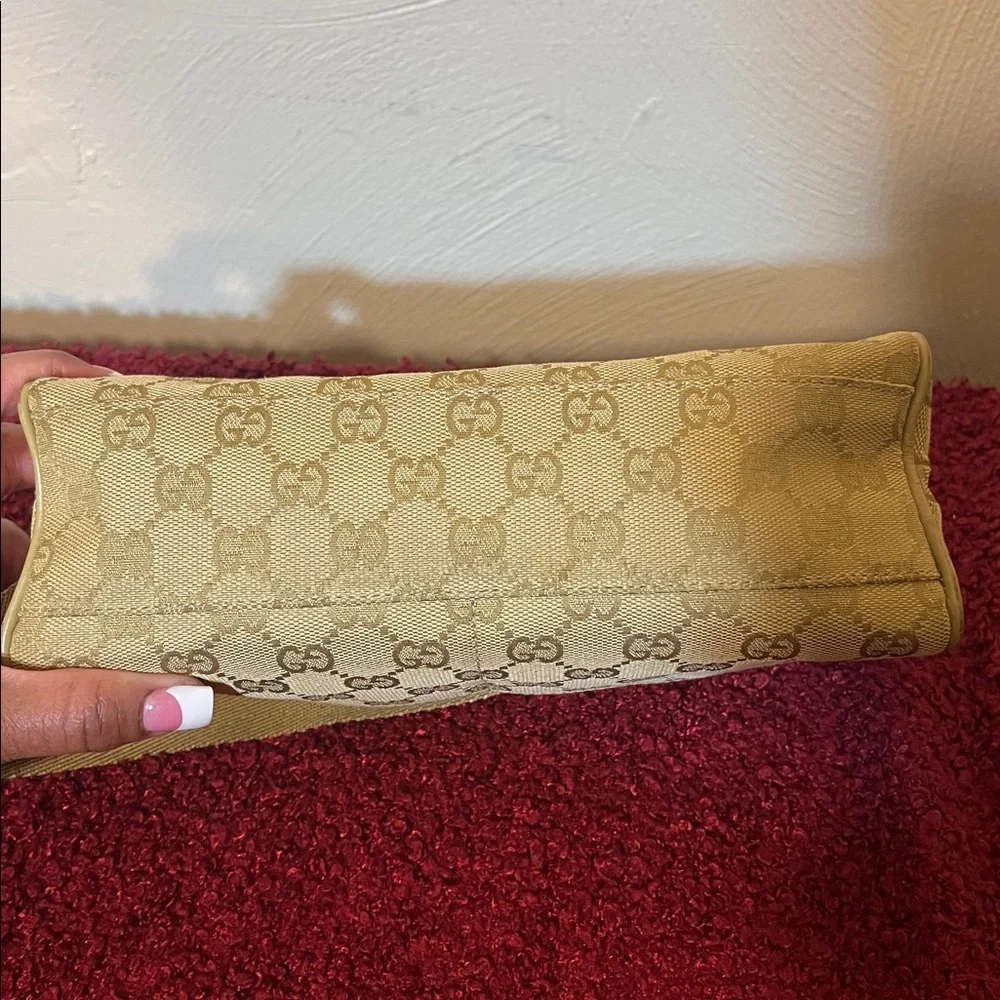 GUCCI authentic VINTAGE MONOGRAM HALF MOON MINI POUCHETTE BAG - Picture 4 of 17